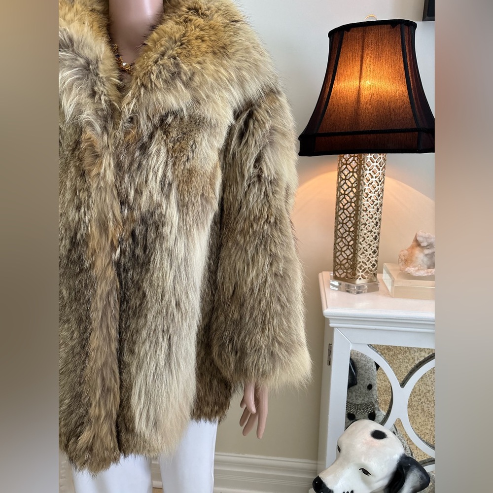 Vintage Elegant Coyote Fur Jacket - Picture 4 of 16